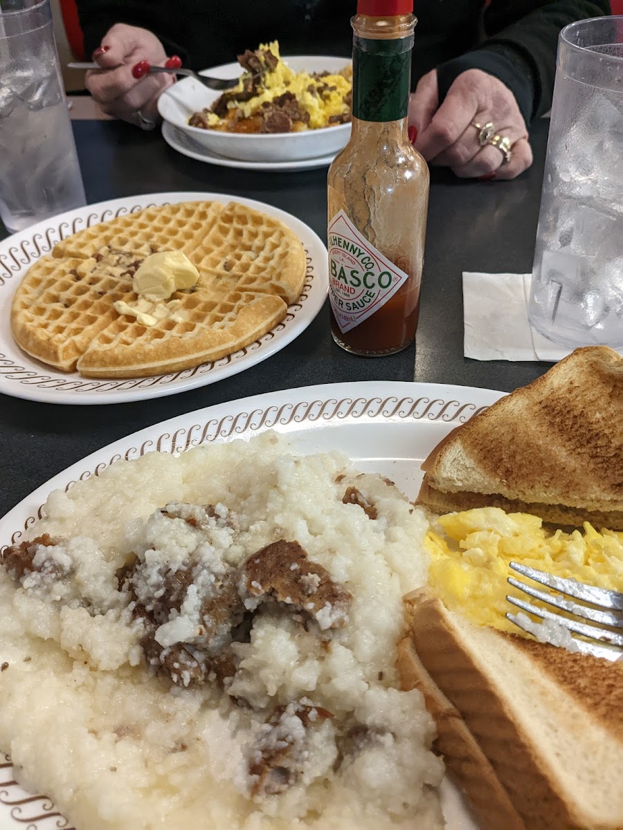 Waffle House Photo 6
