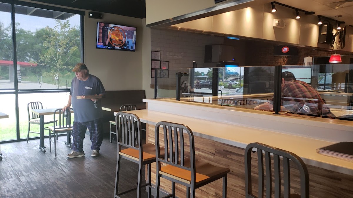 Pizza Hut Photo 6