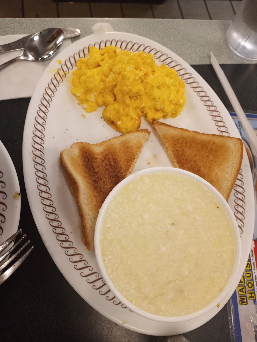 Waffle House Photo 8