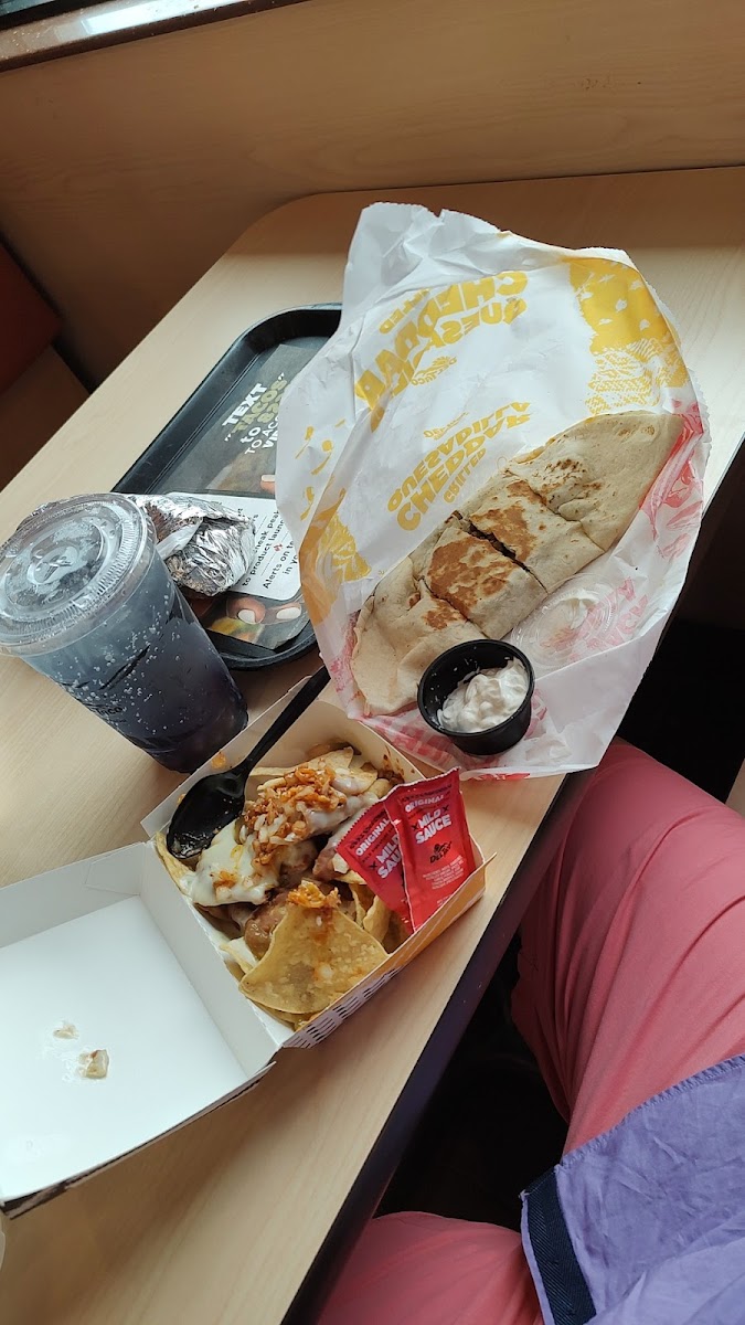 Del Taco Photo 7