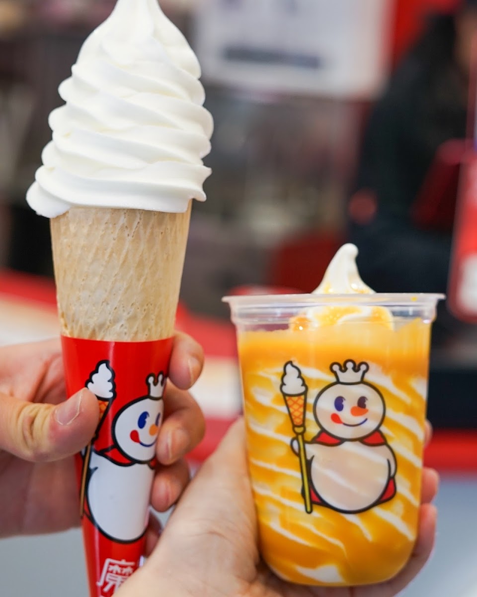 Mixue Ice Cream & Tea 蜜雪冰城 Photo 8