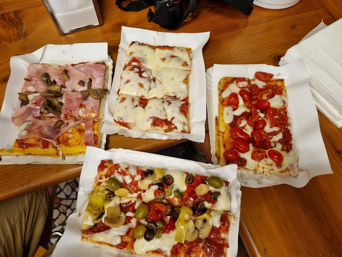 Pizzeria Rustica Photo 3