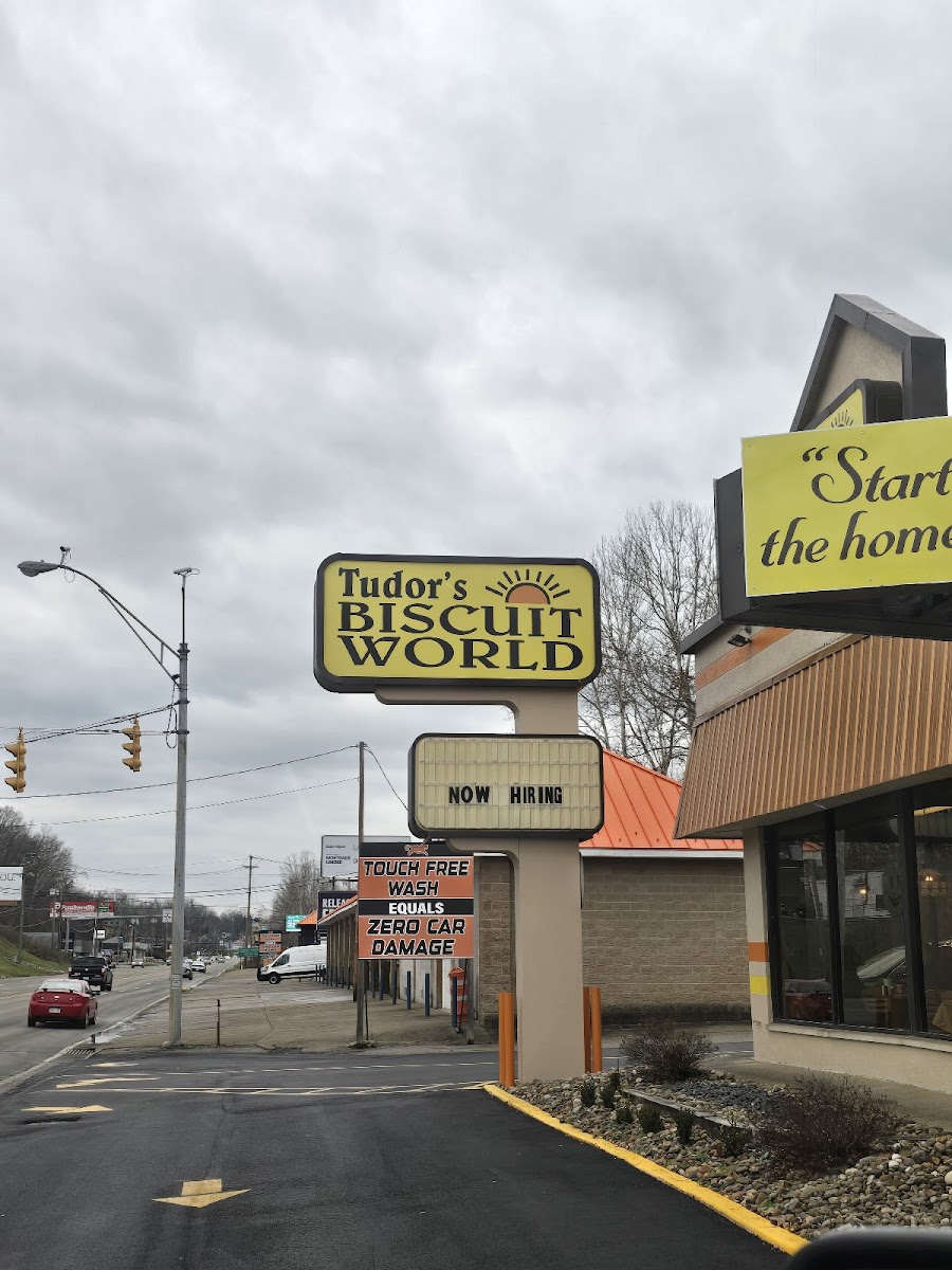 Tudor's Biscuit World Photo 4