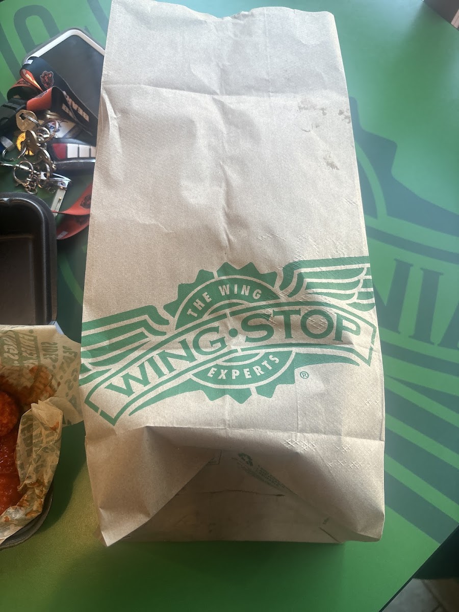 Wingstop Photo 5