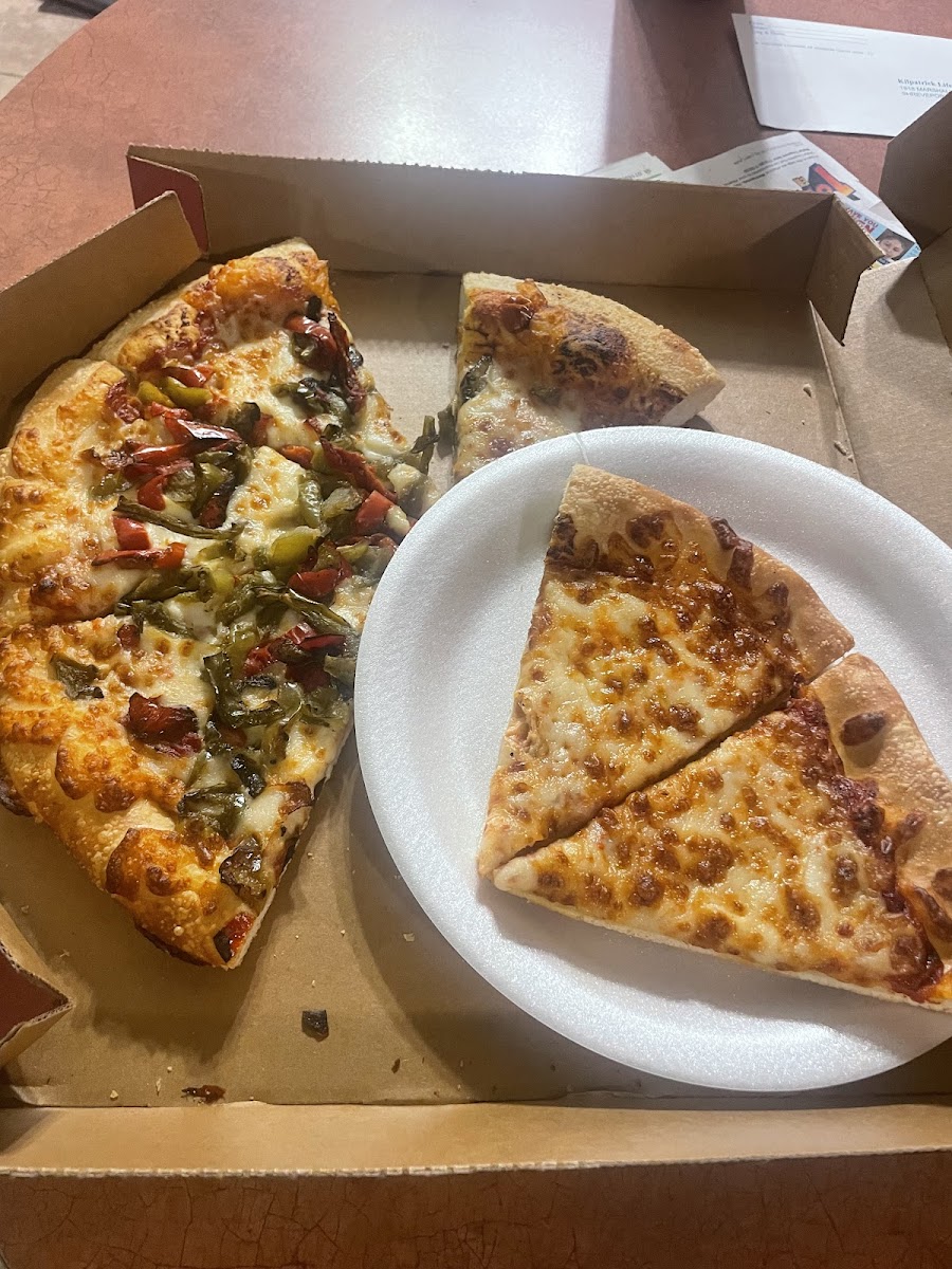 Pizza Hut Photo 3