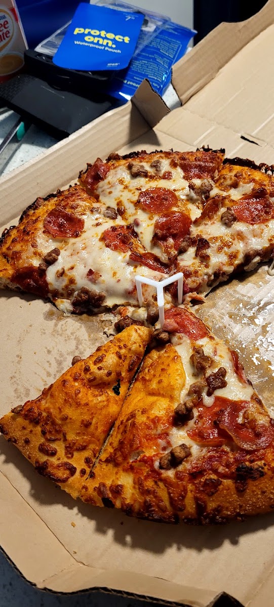 Pizza Hut Photo 9