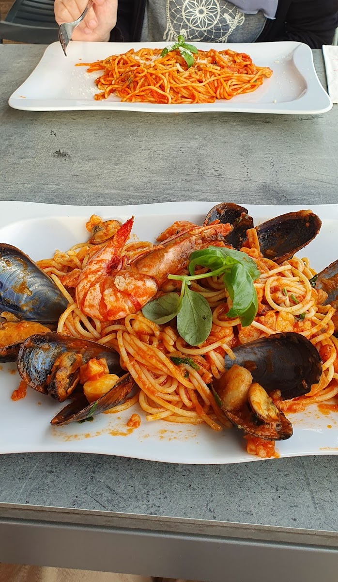 Pizzeria Milano Photo 6