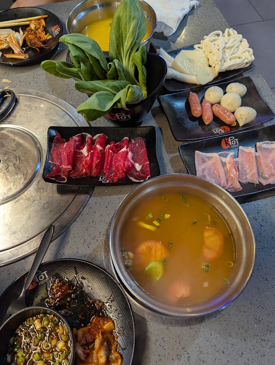 KPOT Korean BBQ & Hot Pot Photo 10