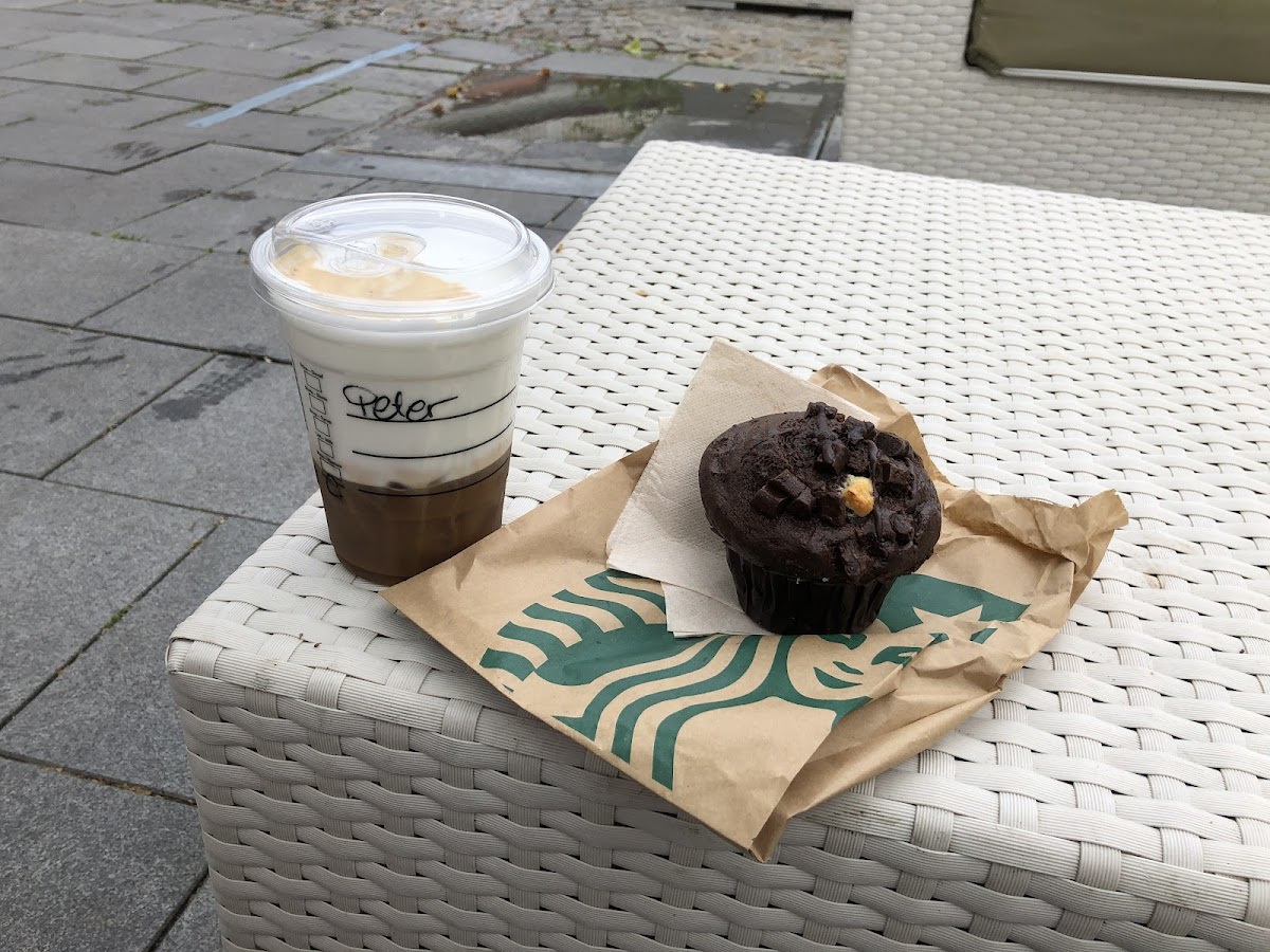 Starbucks Photo 7