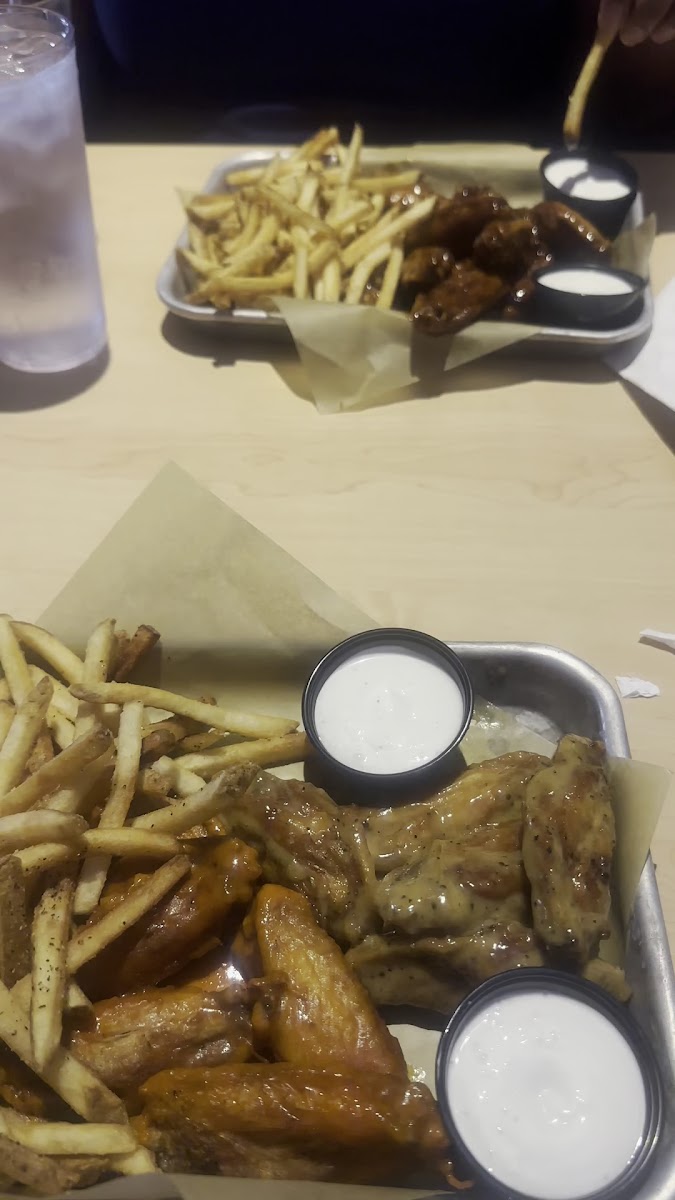 Buffalo Wild Wings Photo 2