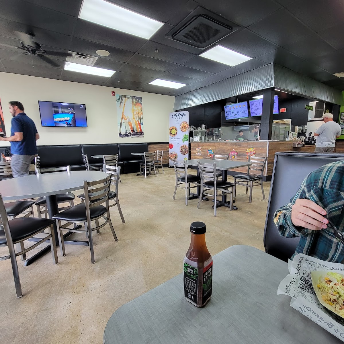 Bubbakoo's Burritos Photo 10