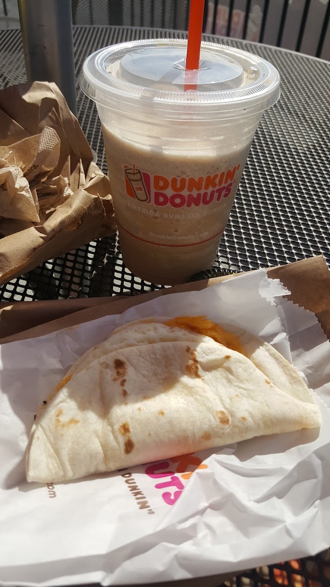 Dunkin' Photo 7