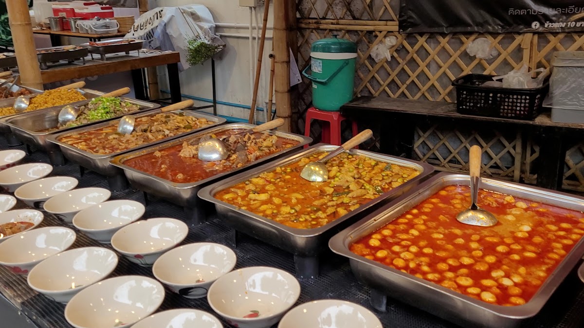 ข้าวแกง10บาท เชียงใหม่ Photo 2