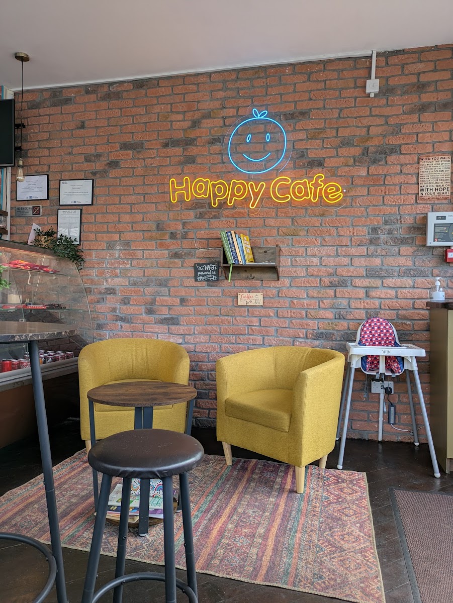 Happy Cafe Photo 4