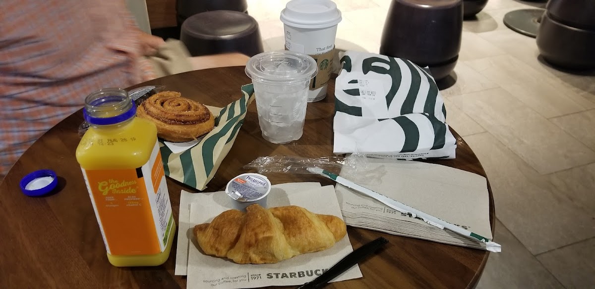 Starbucks Coffee Company Photo 6