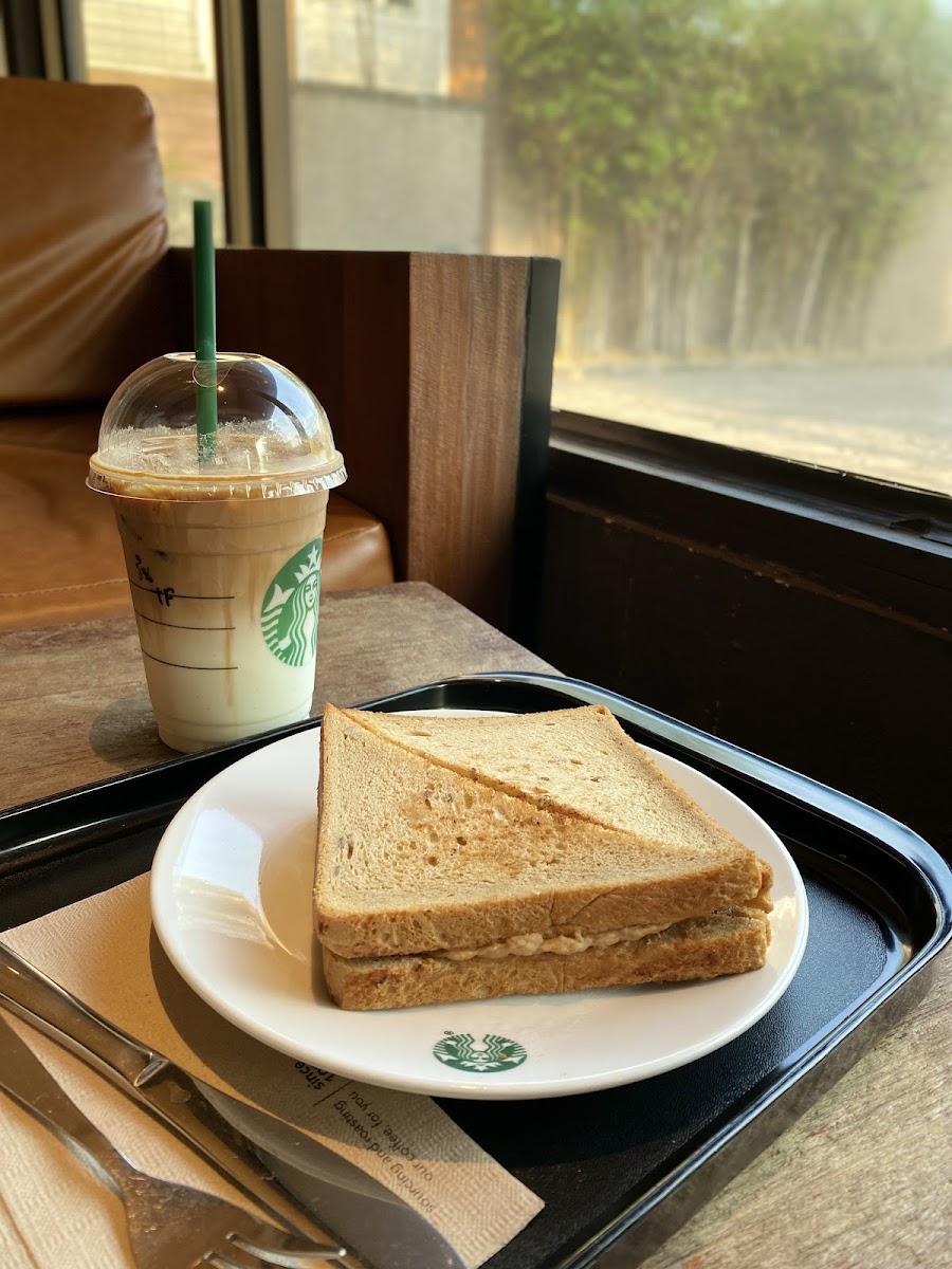 Starbucks Photo 7