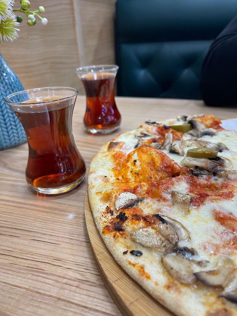 Pizza Factory Photo 7