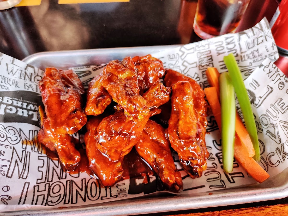 Lucky Wings Queretaro Photo 3