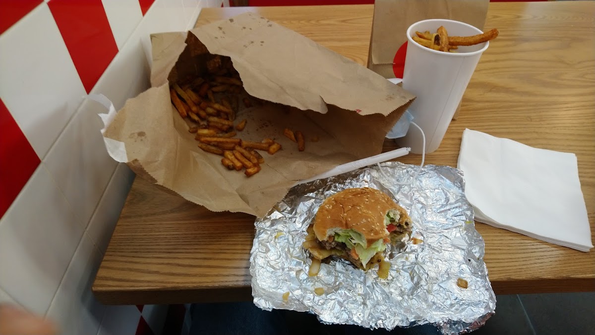 Five Guys Photo 9