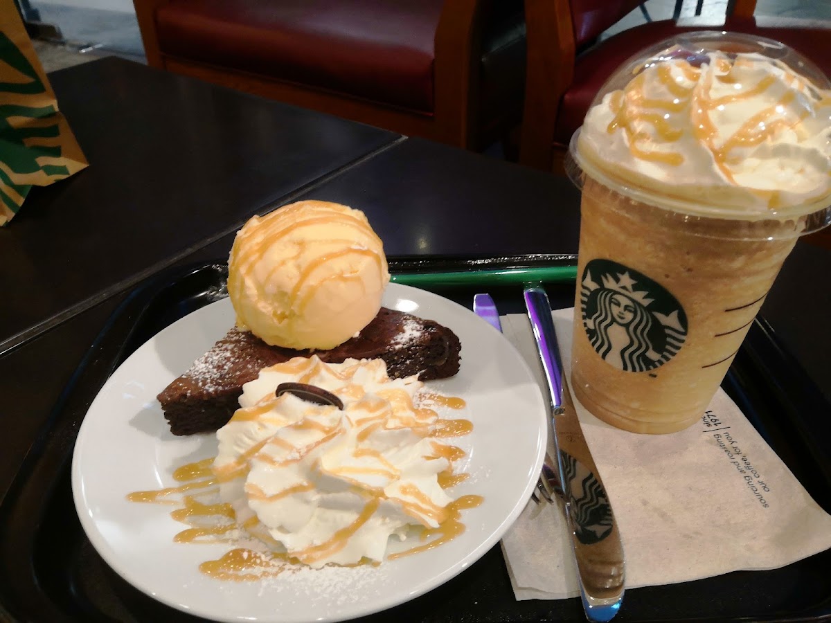 Starbucks Photo 10