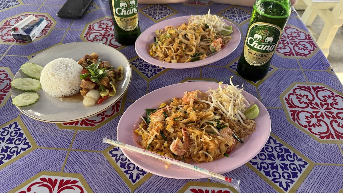 ครัวลุงหนวด (หาบเงิน) สาขา3 ป่าตอง