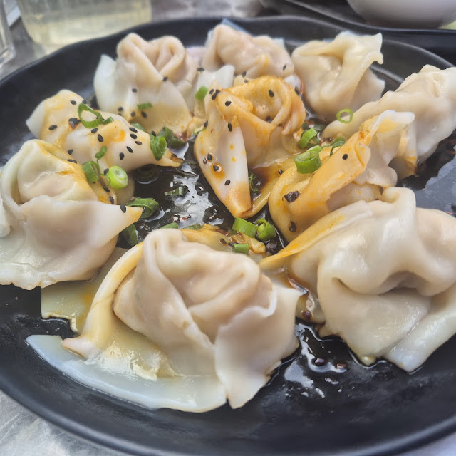 pork veggie wonton in chilli sauce 10 pcs 红油抄手 10个