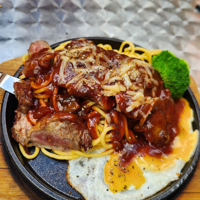 sizzling black pepper beef 铁板黑椒牛肉