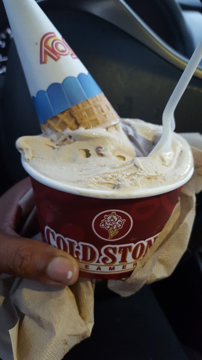 Cold Stone Creamery Photo 9