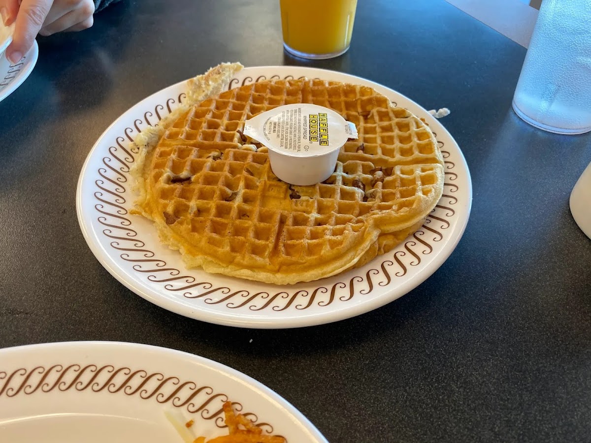 Waffle House Photo 4
