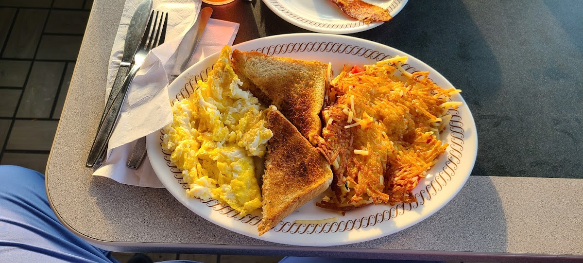 Waffle House Photo 5