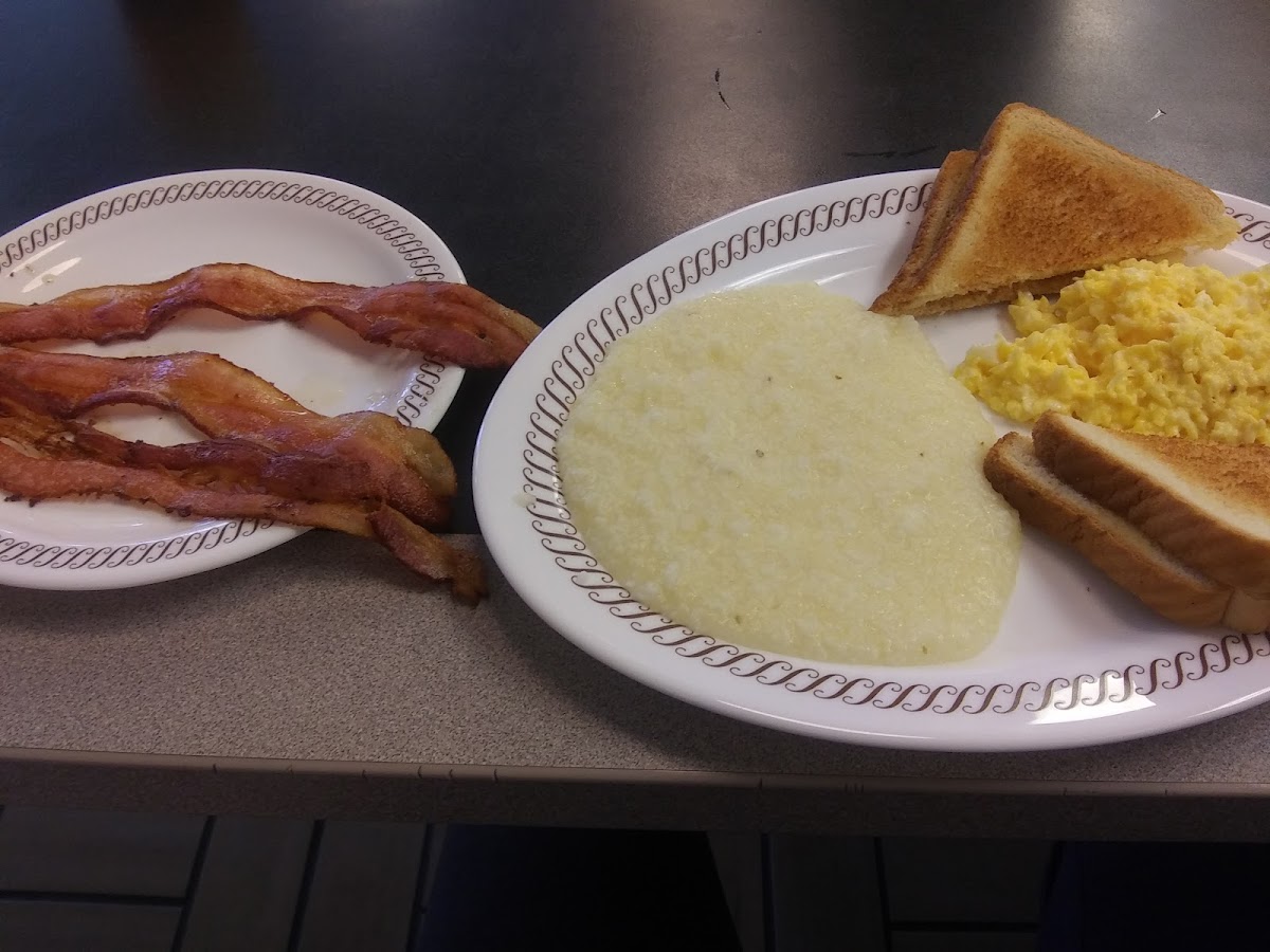 Waffle House Photo 8