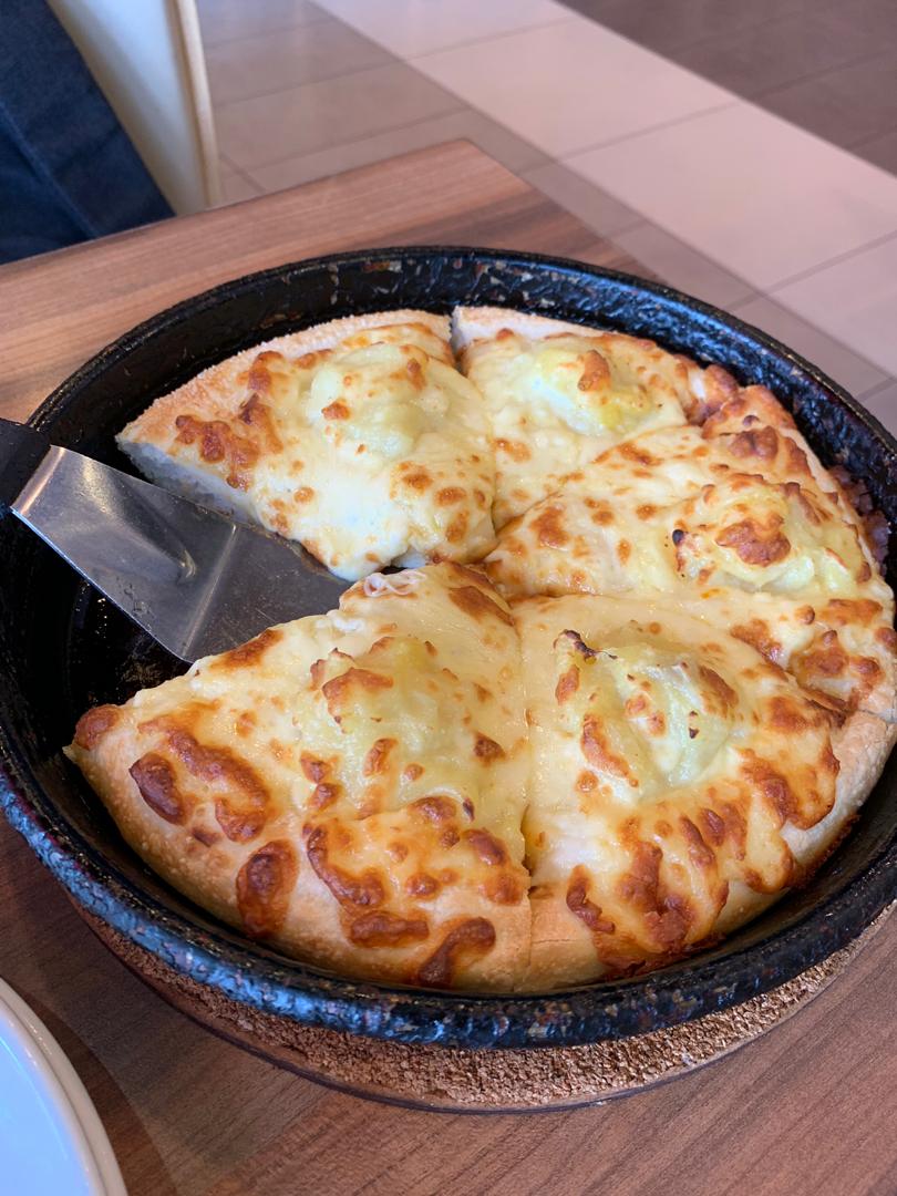 Pizza Hut Photo 6