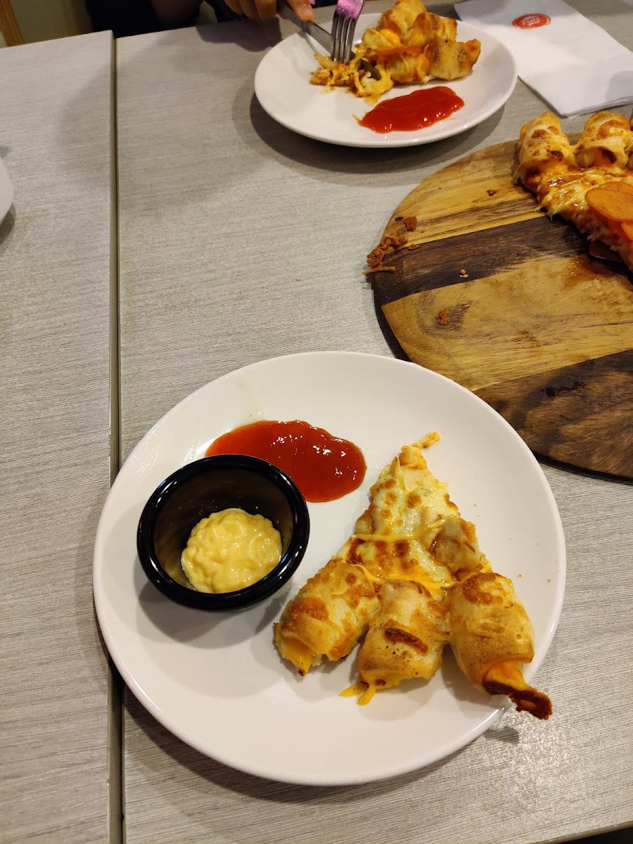 Pizza Hut Photo 8