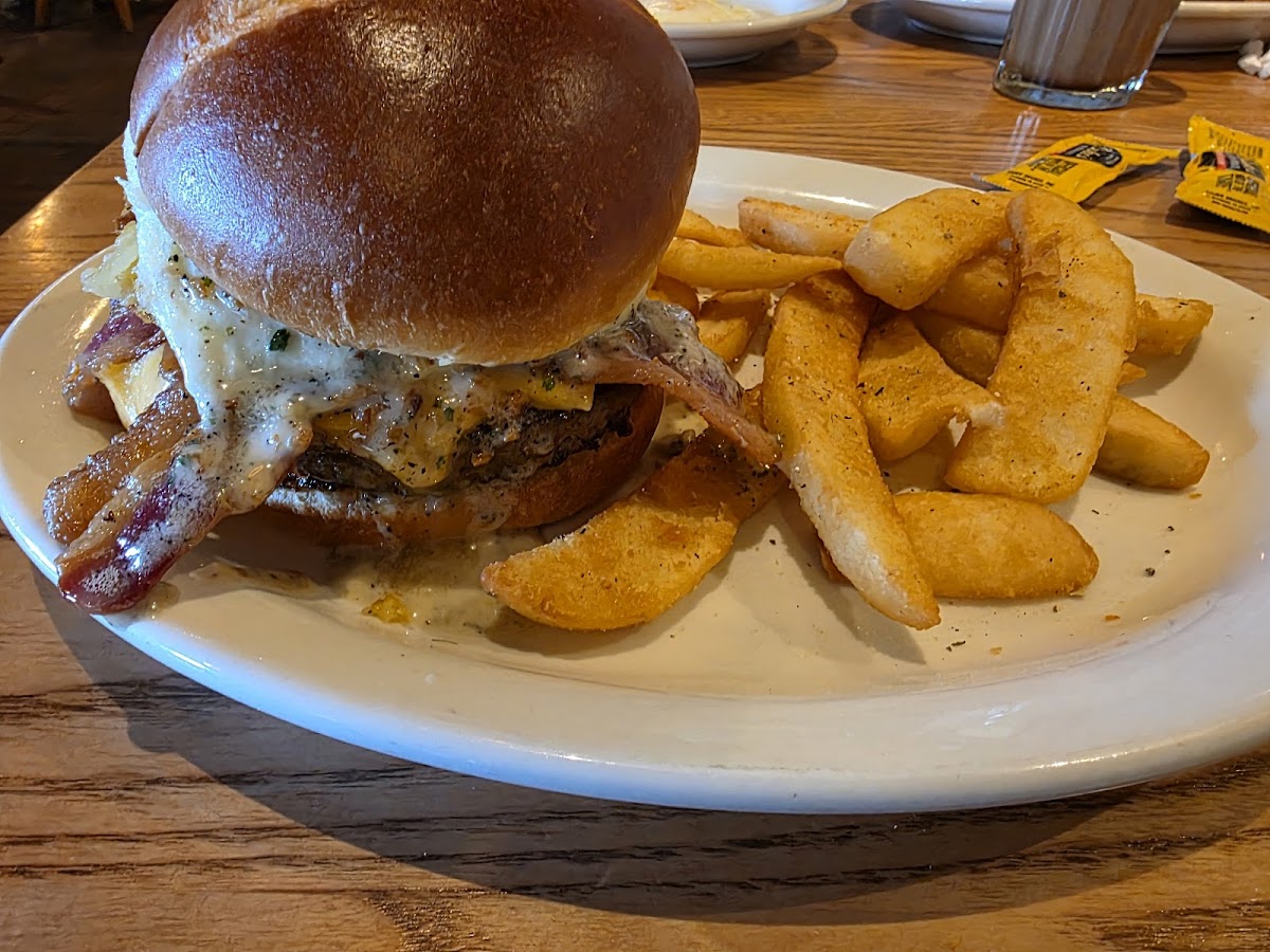Cracker Barrel Old Country Store Photo 4