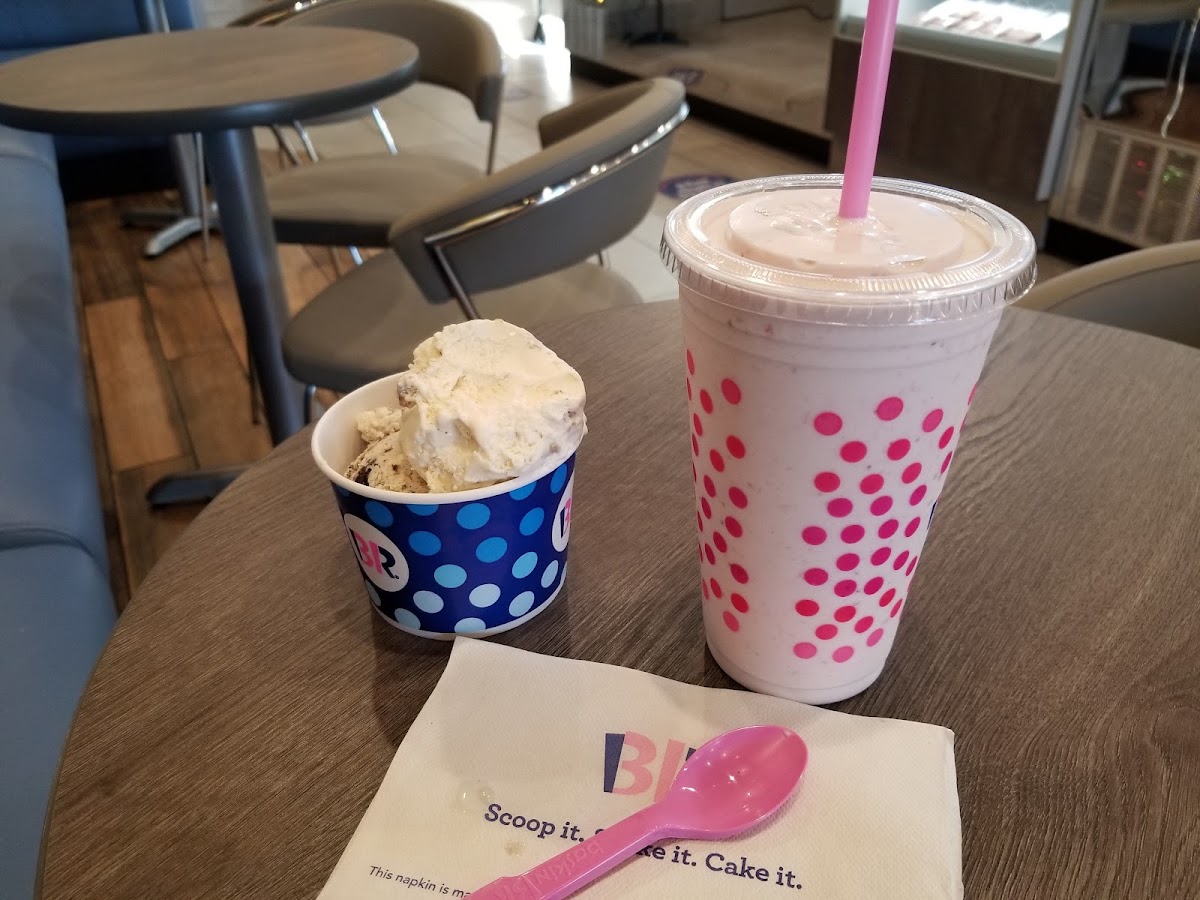 Baskin Robbins Photo 7