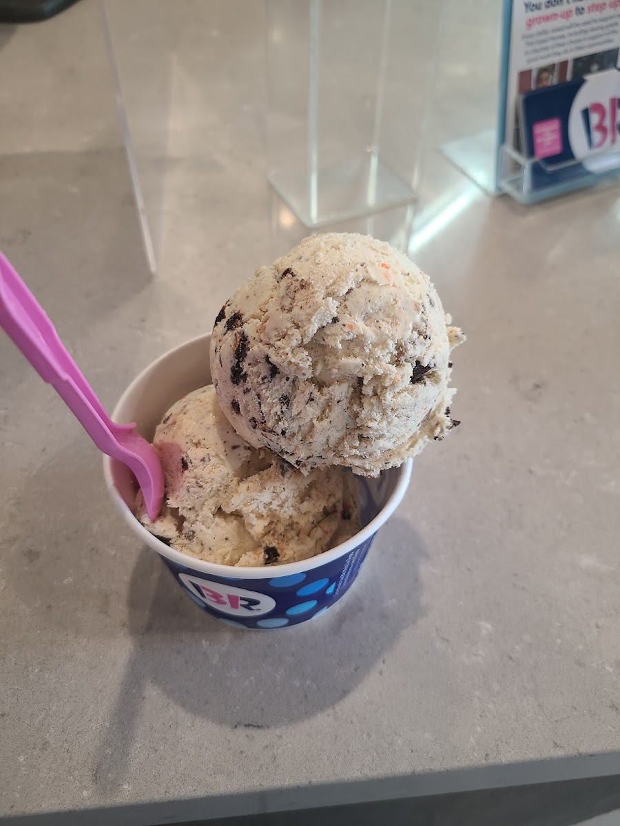 Baskin Robbins Photo 8