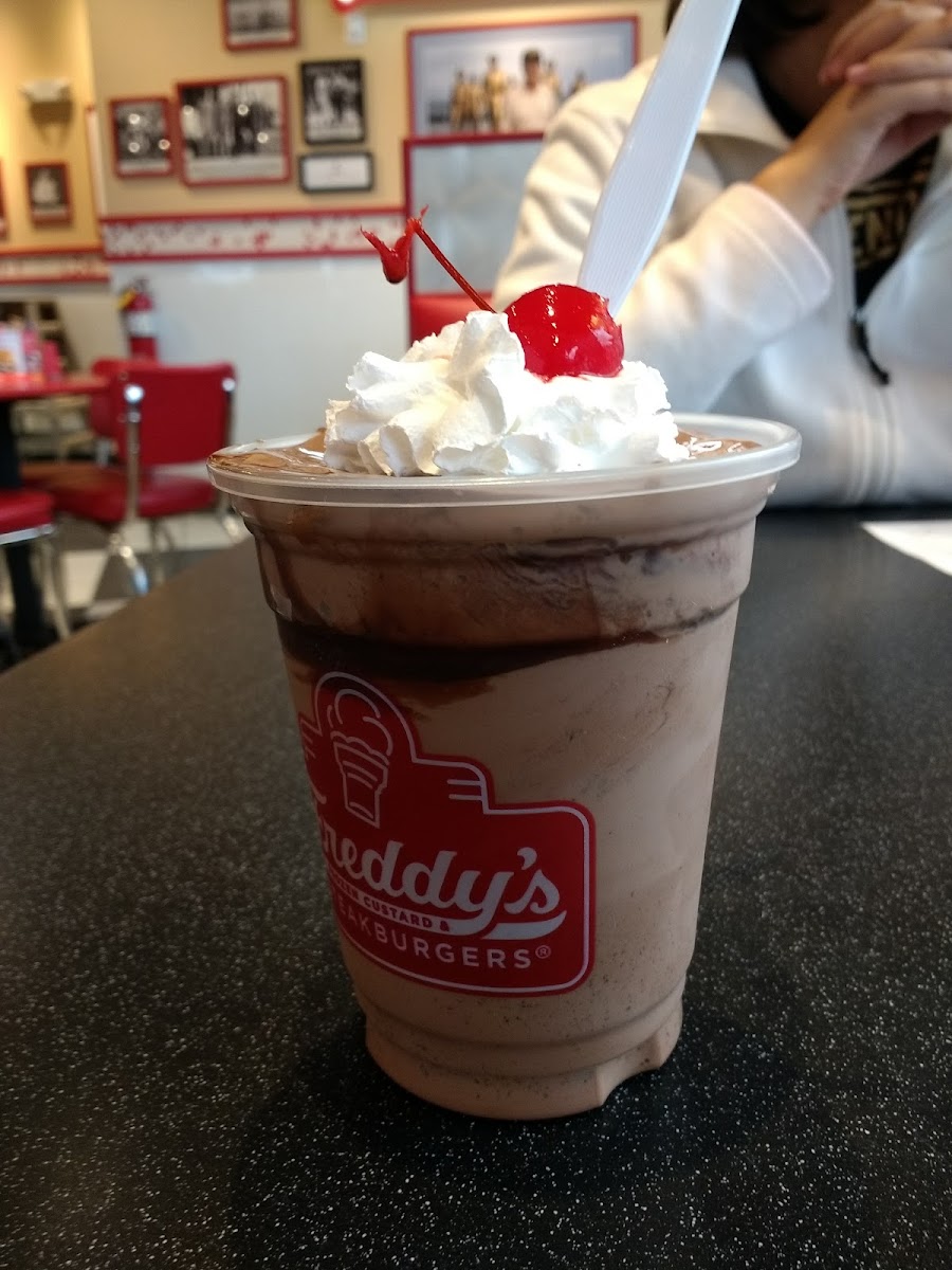 Freddy's Frozen Custard & Steakburgers Photo 6
