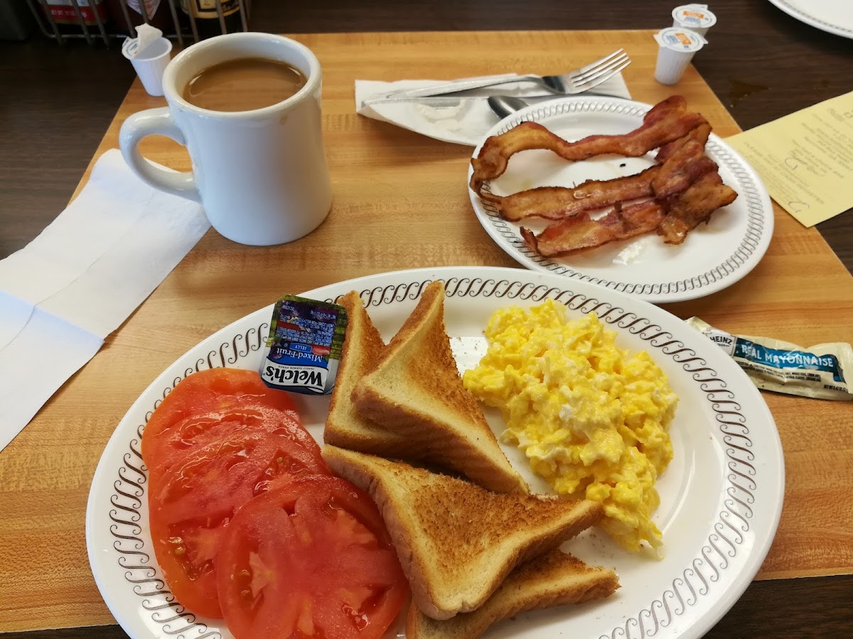 Waffle House Photo 9