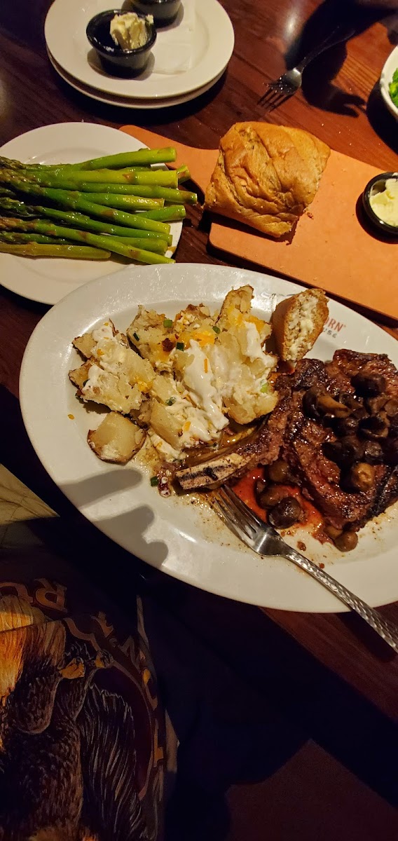 LongHorn Steakhouse Photo 5