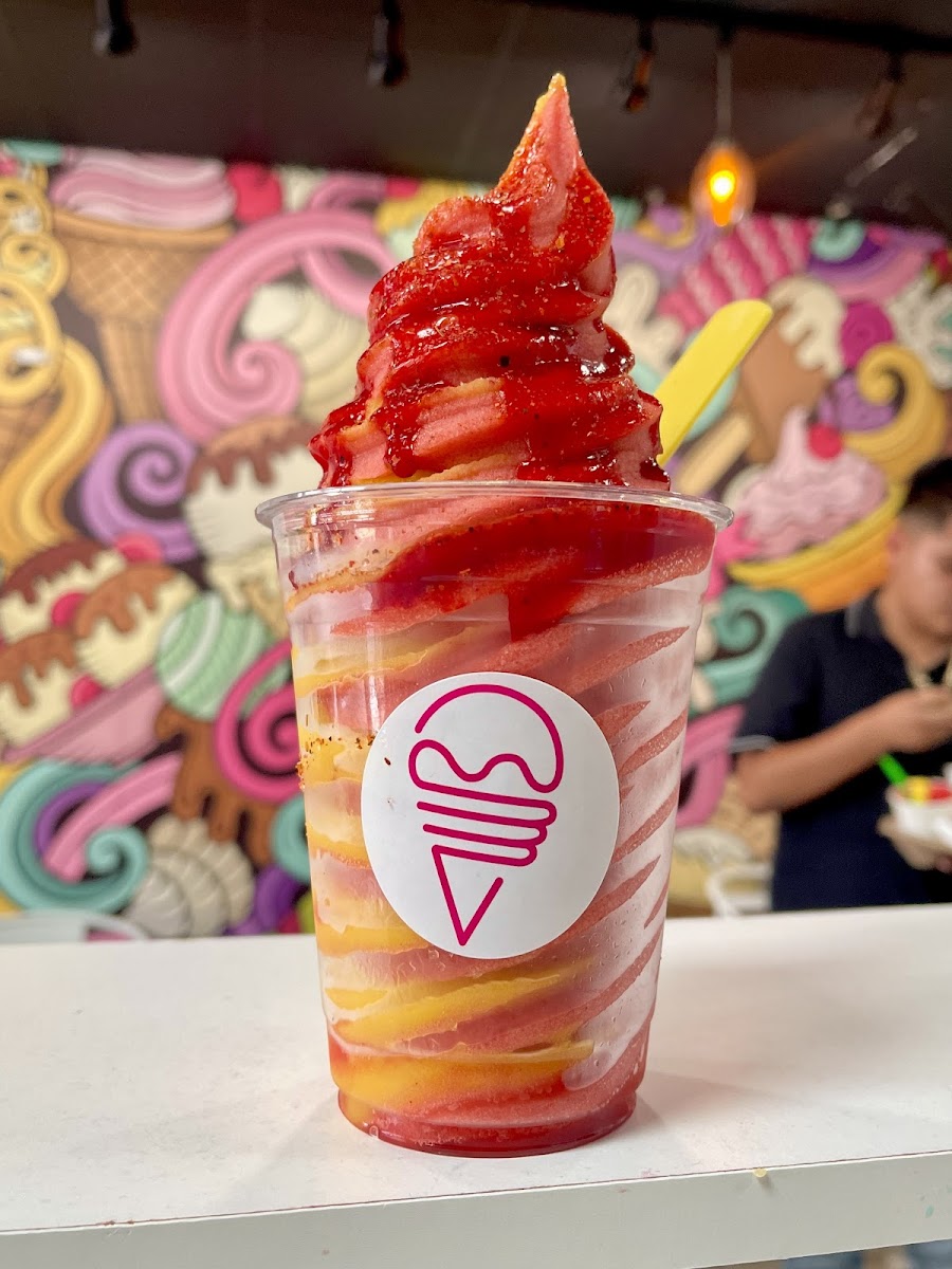 Cravings Creamery Photo 4