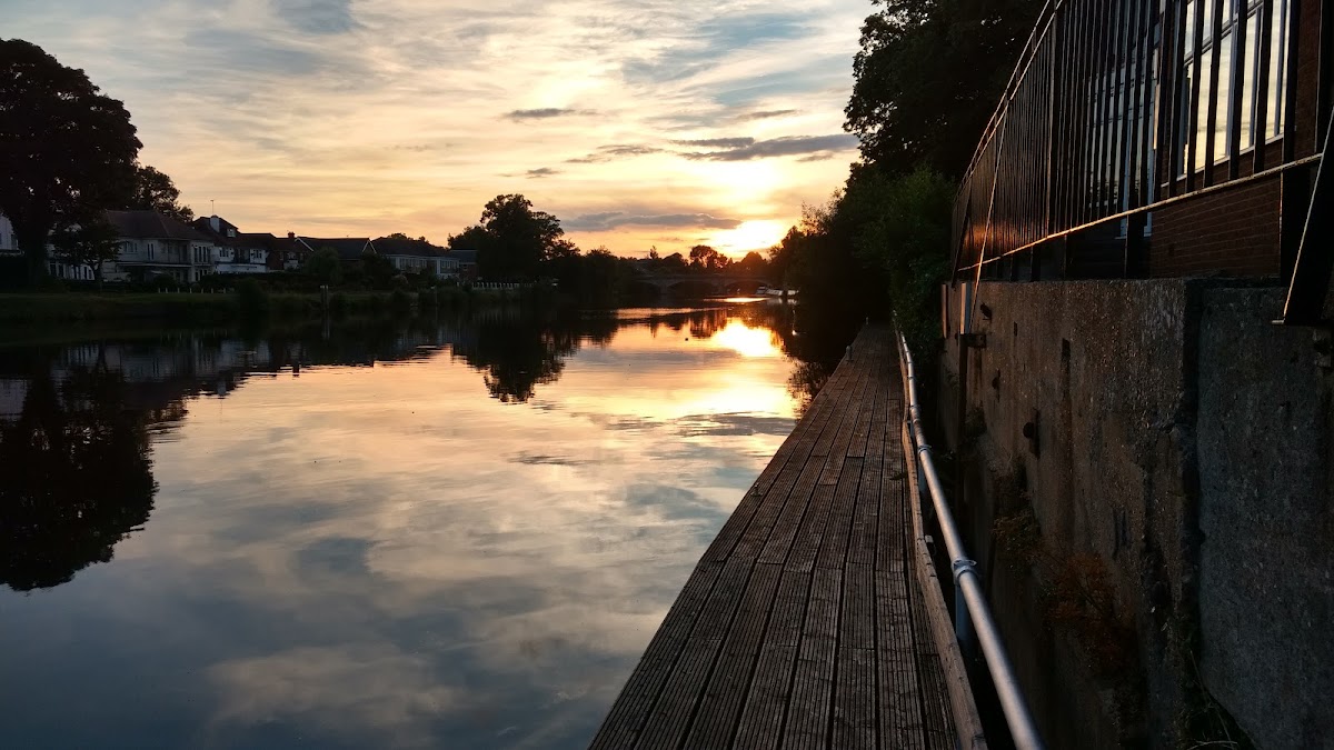RIVERSIDE RESTAURANT Photo 3