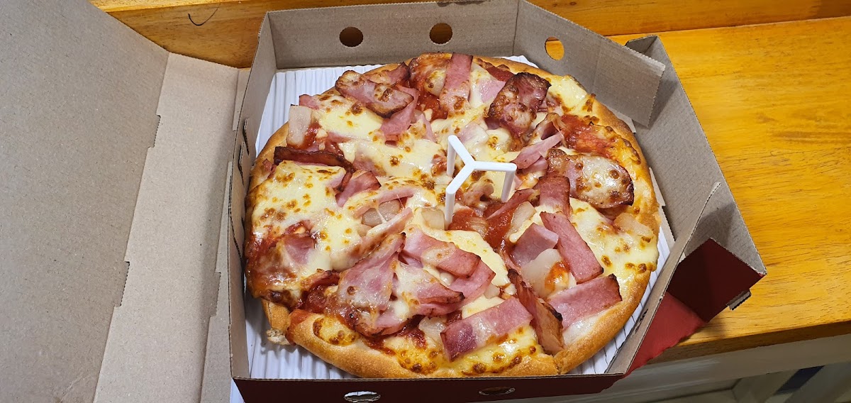 Pizza Hut Photo 9