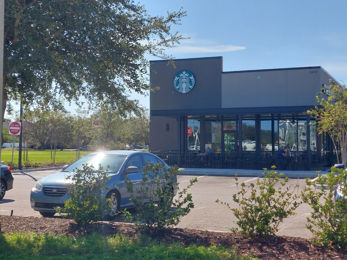 Starbucks Photo 4