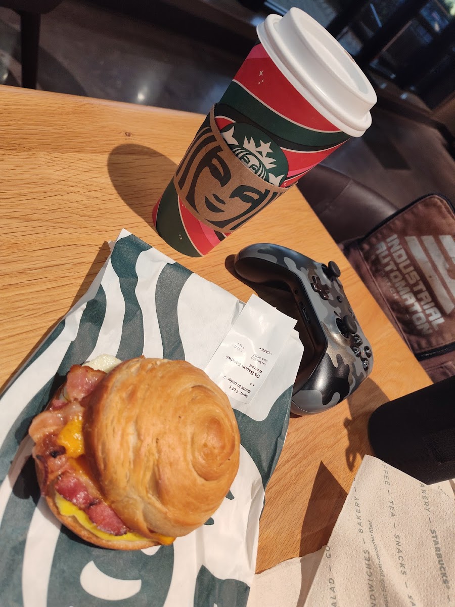Starbucks Photo 9