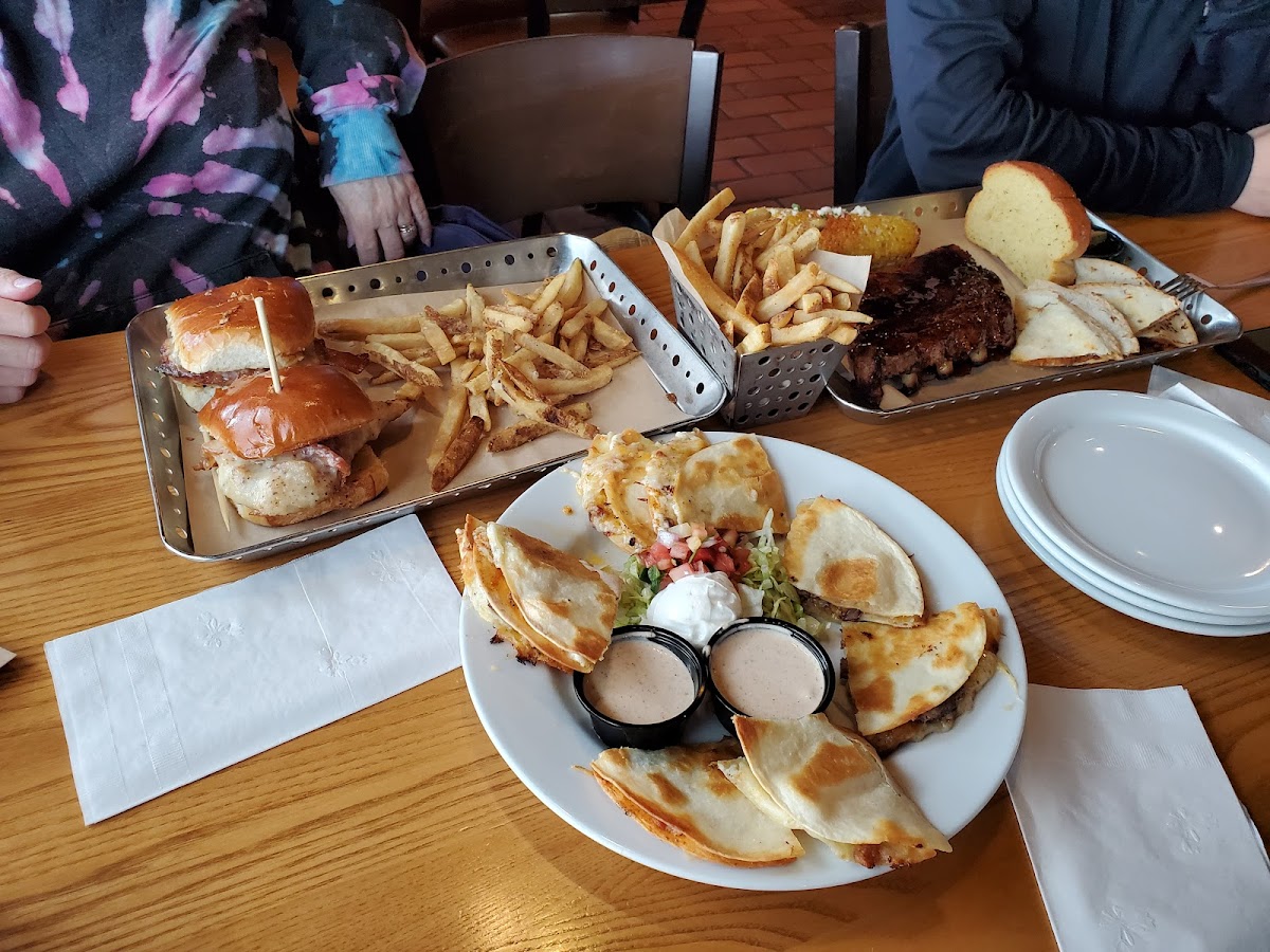 Chili's Grill & Bar Photo 7