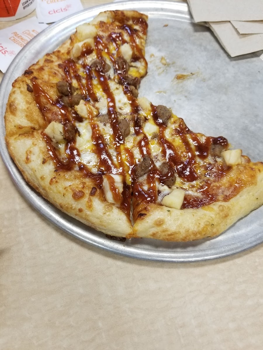 Cicis Pizza Photo 7