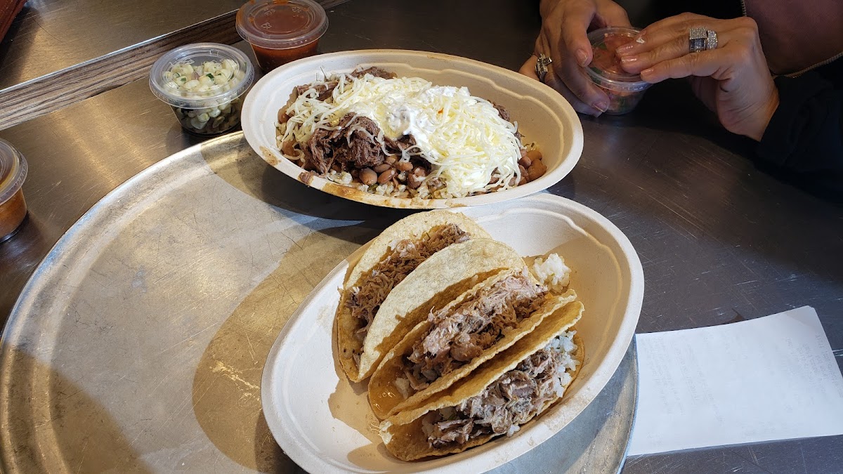Chipotle Mexican Grill Photo 6
