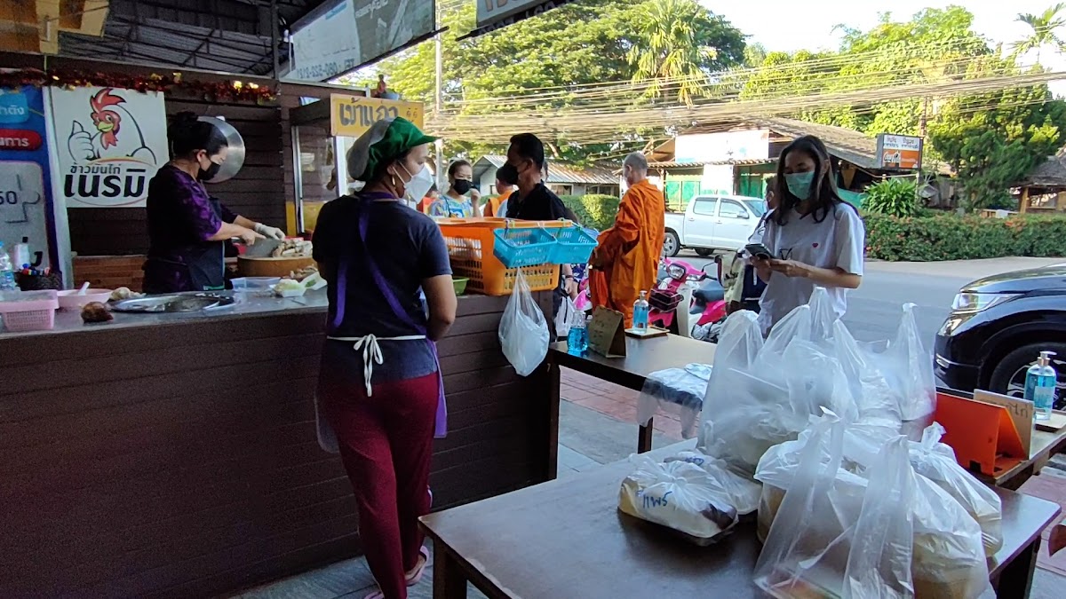ร้านข้าวมันไก่เนรมิต ภูธร8