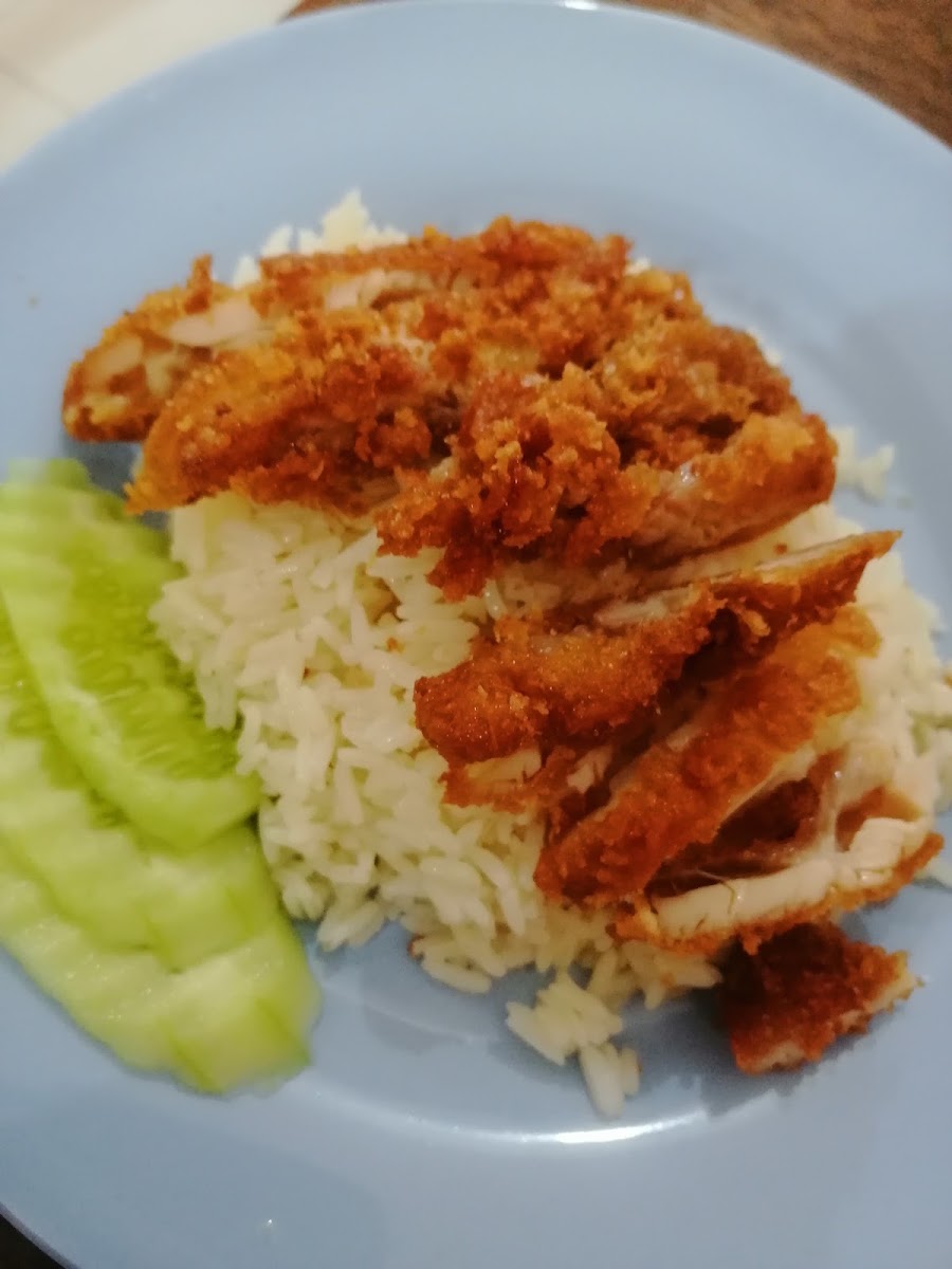 ร้านข้าวมันไก่เนรมิต ภูธร8 Photo 3