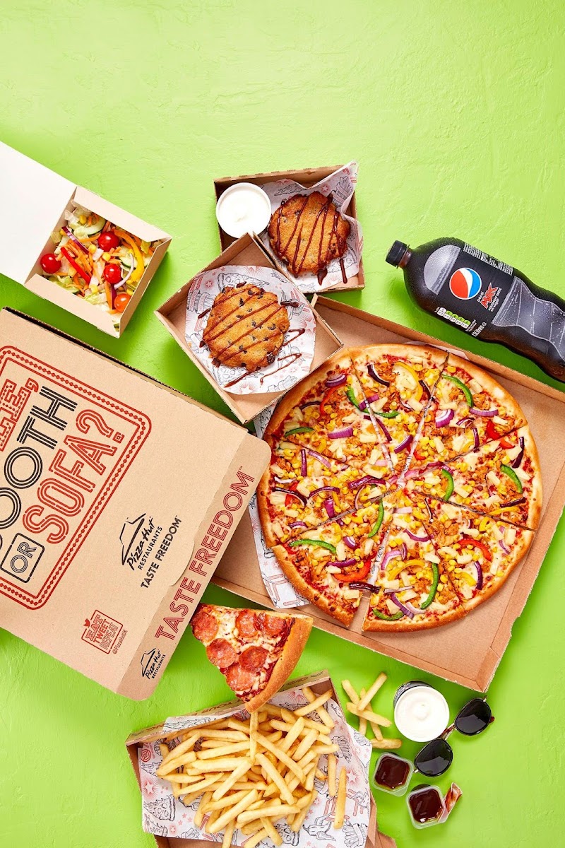 Pizza Hut Photo 2